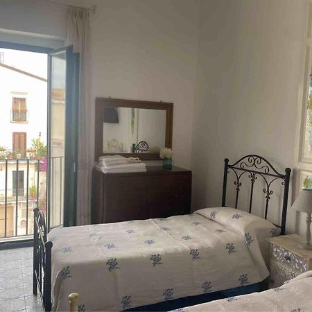 Ferienwohnung Casa Cardi Sperlonga Exterior foto