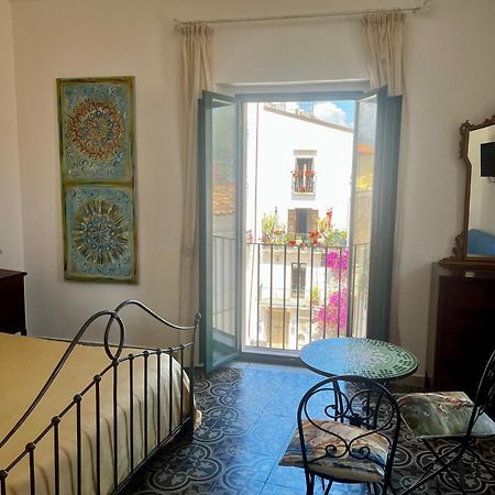 Ferienwohnung Casa Cardi Sperlonga Exterior foto